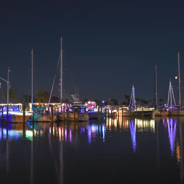 Free Christmas Events in AlexandriaLighted Boat Parade